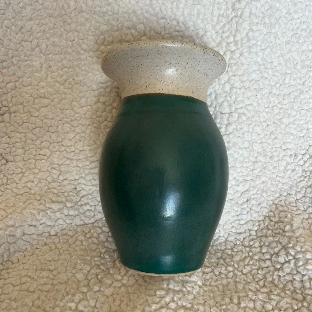 Owens Handcrafted Green Vase w/ Heart Design‎ Decorative Pottery Home Decor